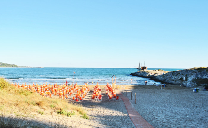 Seafront camping and tourist village in Apulia