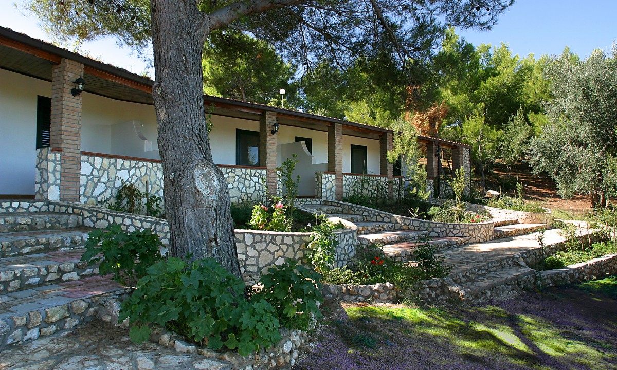 Il Residence immerso nel verde a due passi dal mare